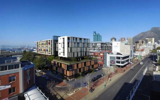 402 The Signature, De Waterkant