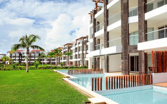 MareAzul Apartment 631 by Realty Group