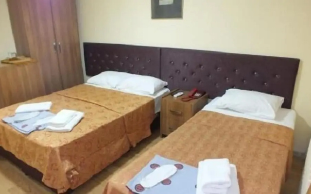 Naz Hotel