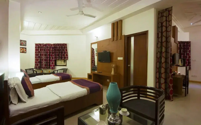 Hotel Delhi 37 Near - Delhi Airport