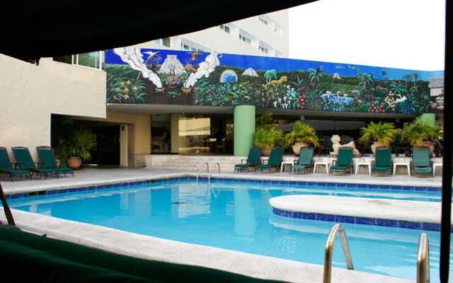 Hotel Los Aluxes вид на фасад