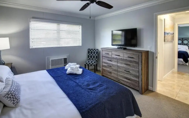 May-Dee Suites