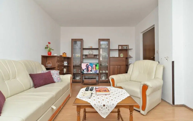 Apartment 1098