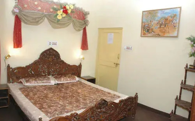 Royal Aashiyana Palace