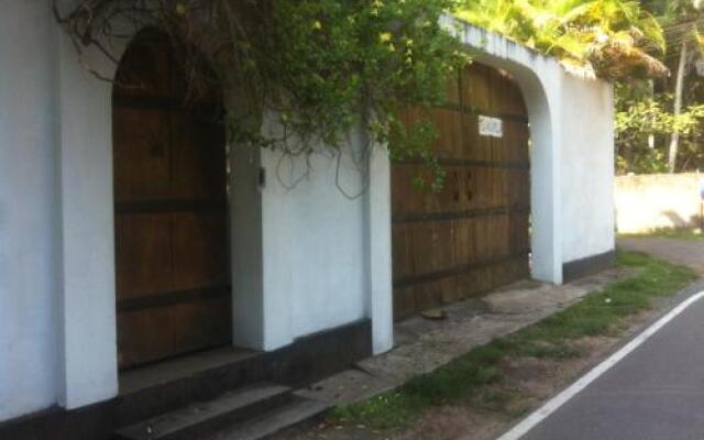Отель Teak Villa Шри-Ланка, Берувела - отзывы, цены и фото номеров - забронировать отель Teak Villa онлайн вид на фасад