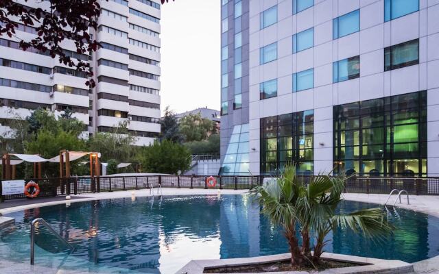 Отель Eurostars Suites Mirasierra