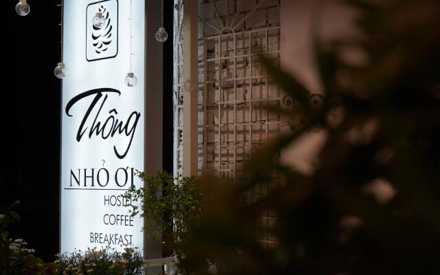Thong Nho Oi Hostel Далат вид на фасад