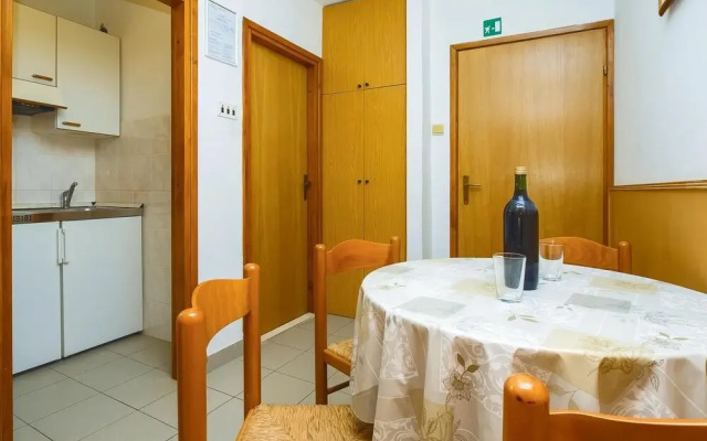 Nice Home in Lokva Rogoznica With Wifi and 2 Bedrooms