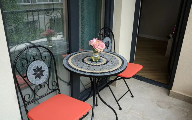 FM Luxury 1-BDR Apartment - City Vibes