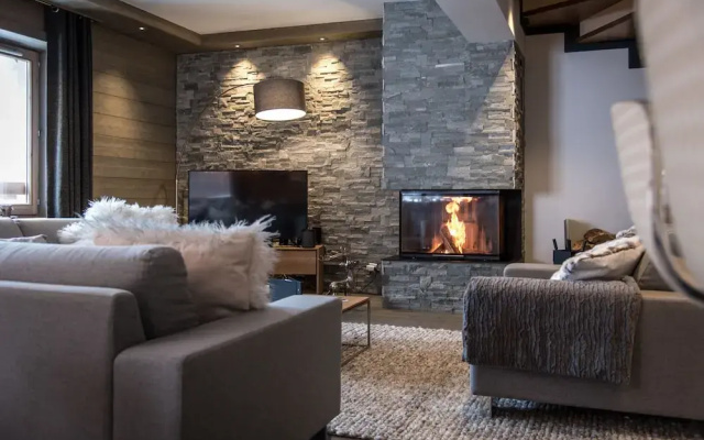 Whistler Lodge Penthouse T6 B13-14