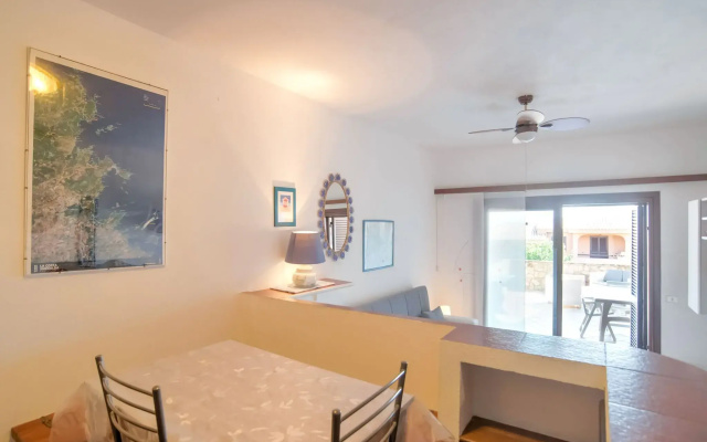 Ideal Apartment in Marinella near Beach with Shared Garden
