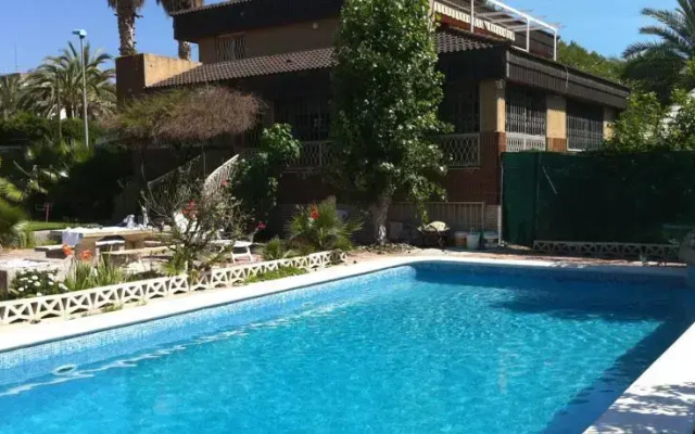 Chalet en Benidorm con Piscina Privada
