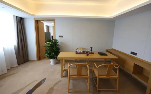 Juny Oriental Hotel