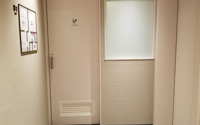 Glansit Akihabara Comfort Capsule Hotel 2