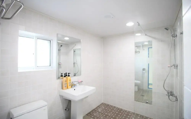 G Guesthouse Hongdae