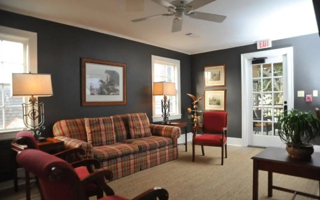Merry Acres Inn