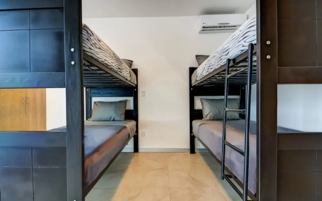 Atthakan 3 bedroom apartment sleeps 10