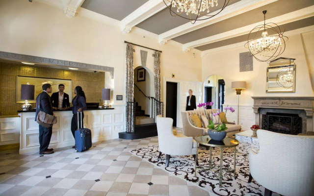 Ambassador Hotel Tulsa, Autograph Collection