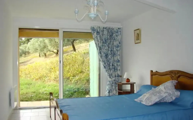 Pertuade - Mas de vacances en location avec piscine privée - Luberon -