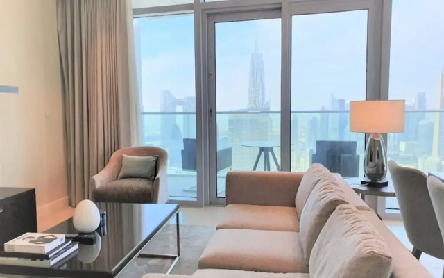Luxury Stay at the Fountains - Dubai