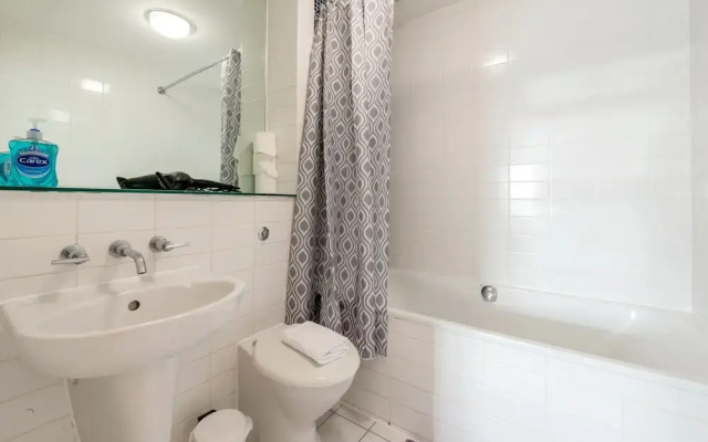 Modern 2 Bedroom Apartment Near Manchester Piccadilly
