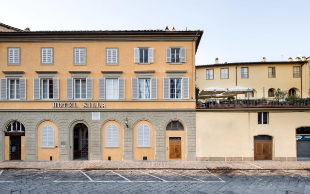 Отель Silla Италия, Флоренция - 3 отзыва об отеле, цены и фото номеров - забронировать отель Silla онлайн вид на фасад
