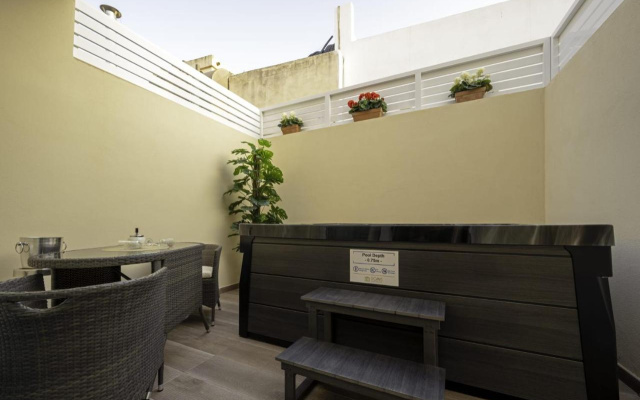 Domus Boutique Hotel