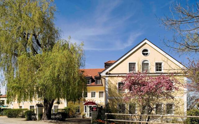 Mercure Hotel Muenchen Airport Aufkirchen вид на фасад