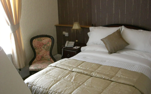 The Cumberland Hotel