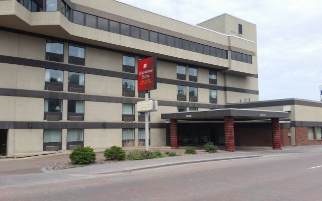 Magnuson Hotel Franklin Square Inn вид на фасад