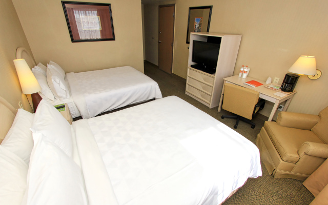 Holiday Inn Convention Center by IHG