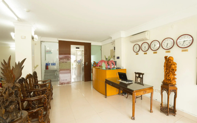 Ho Sen Xanh Hotel Hanoi