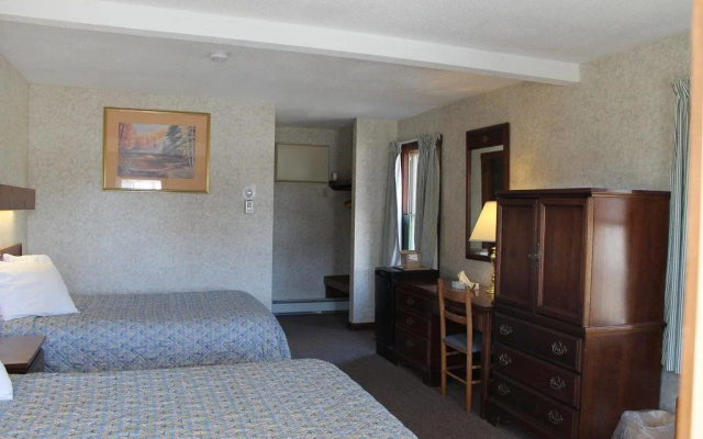 School House Inn