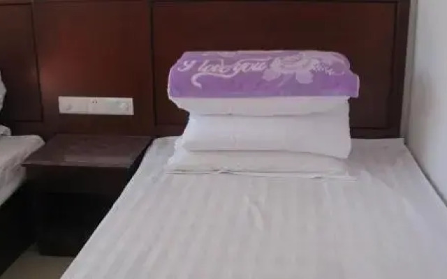Fozi Inn Yibu