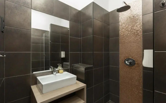 E14 Design Hostel