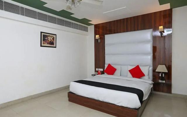 Capital O 445 Impress Hotel