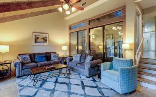 2372 Racquet Club