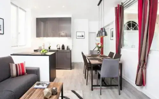 Quiet Apartment in the Center of Paris