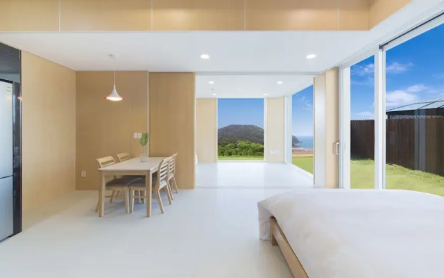 The Mare Pool Villa Pension