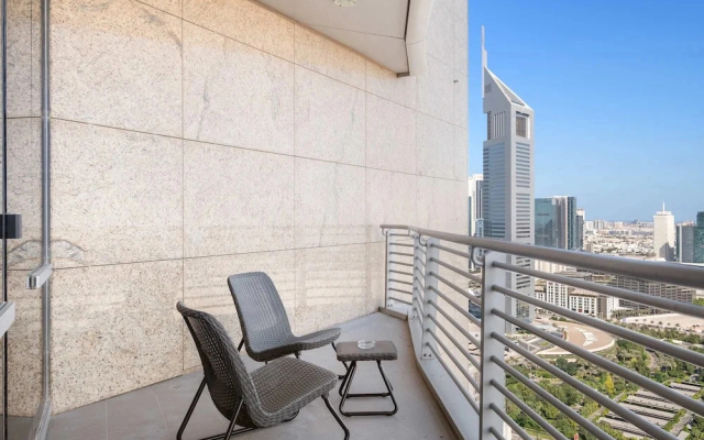 Silkhaus Chic Studio in Difc Pool Gym