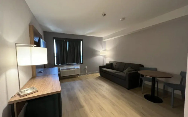 Hotel Super 8 Cornwall
