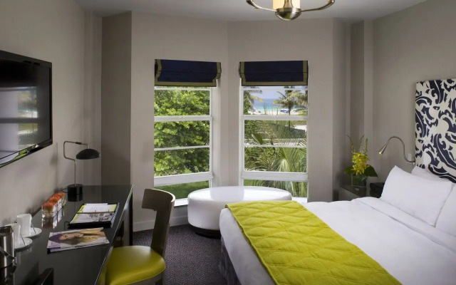 Hotel Breakwater South Beach