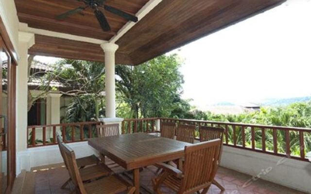 Отель Lakewood Hills Villa 11 балкон