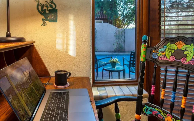 Adobe Rose Inn B&B