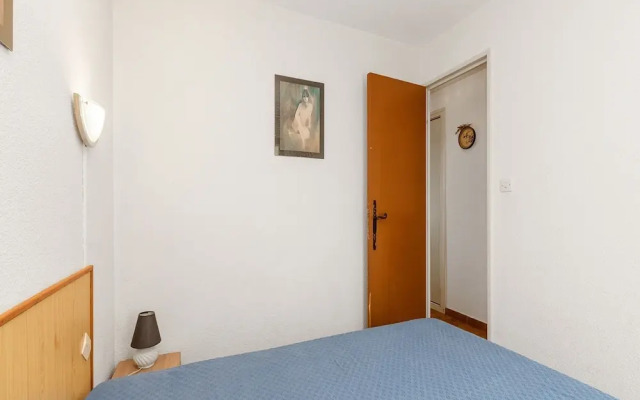 Cozy Retreat Near Agde Beach