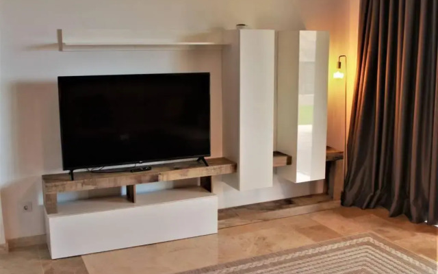 Modern and New 2 bed room Townhouse PA01