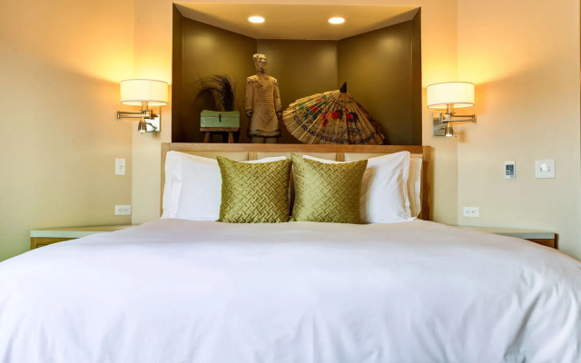 Inn at the 5th