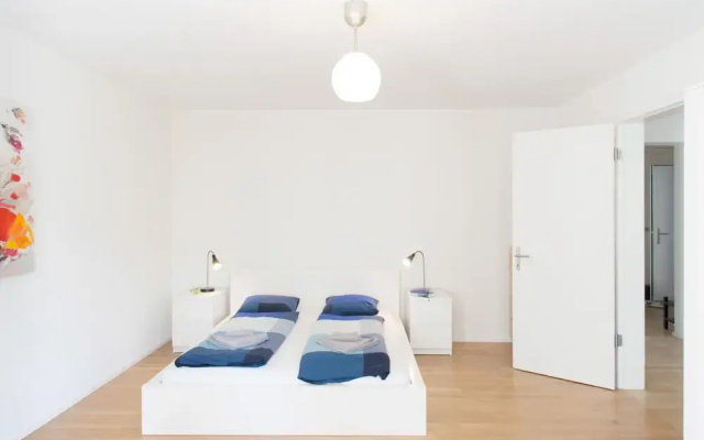 Zh Kreuzplatz I Hitrental Apartment