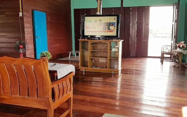 Blue House Homestay
