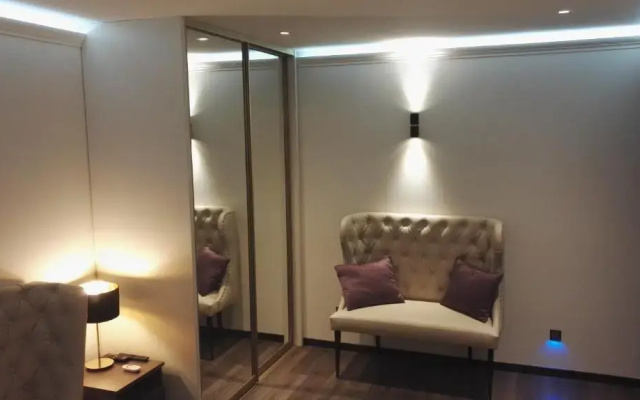 MARBEO 5 star luxury suites - Elkonu